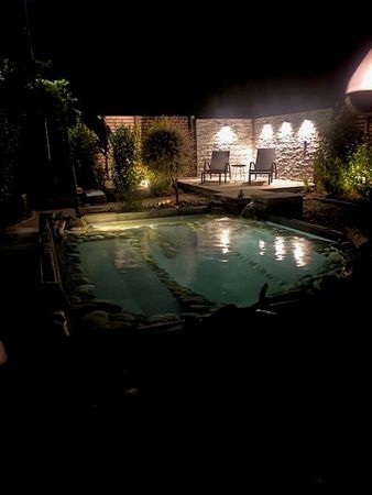 Beleuchteter Garten mit Wohlfühlatmosphäre